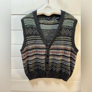 FOLIE COLLECTION – Unisex Fair Isle Knit Vest (Size L)
